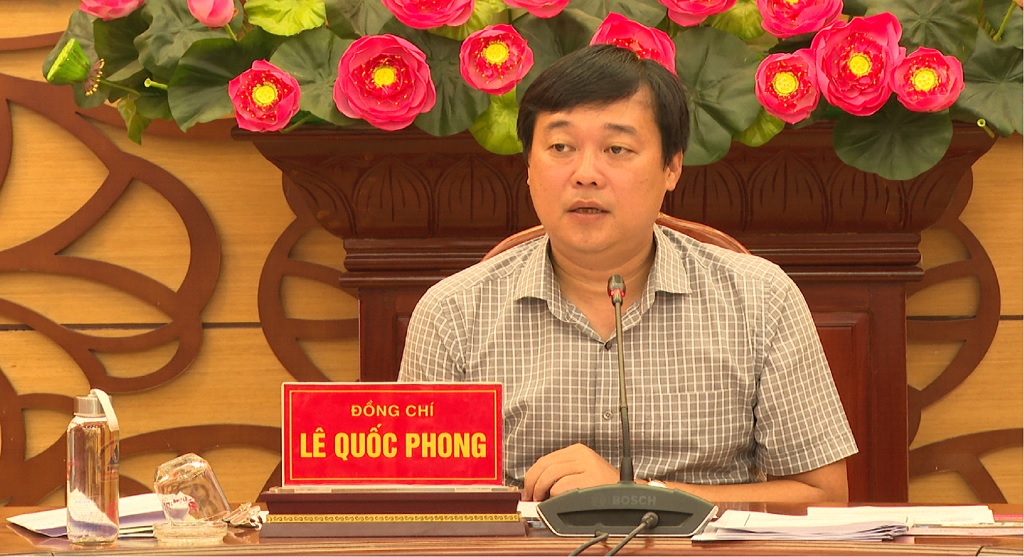 Đồng chí Lê Quốc Phong, Ủy viên Trung ương Đảng, Bí thư Tỉnh ủy, Trưởng Ban Chỉ đạo phòng, chống tham nhũngtỉnh Đồng Tháp phát biểu tại Cuộc họp