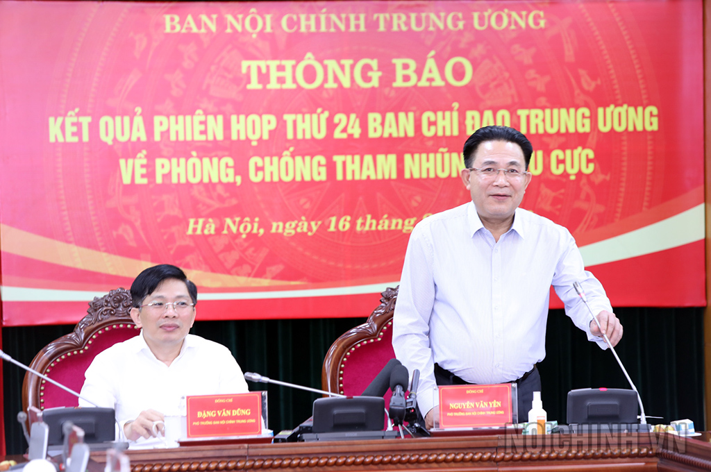 Đồng chí Nguyễn Văn Yên, Phó Trưởng Ban Nội chính Trung ương trả lời các câu hỏi của phóng viên tại buổi làm việc