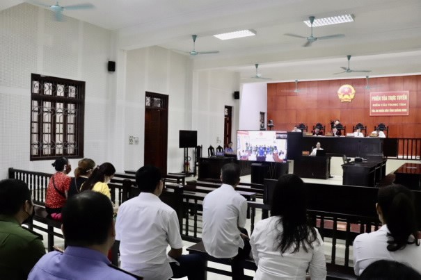 Tòa án nhân dân tỉnh Quảng Ninh đã mở phiên tòa trực tuyến xét xử sơ thẩm vụ án “Mua bán trái phép chất ma túy và tổ chức sử dụng trái phép chất ma túy” (tháng 7/2023)