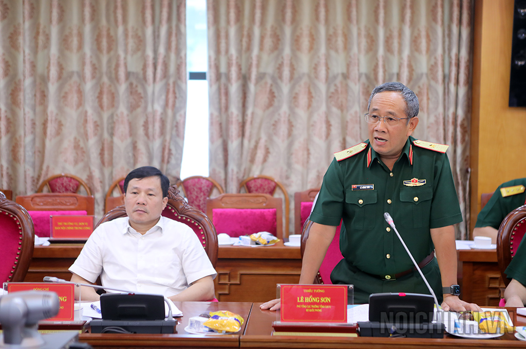 Đồng chí Thiếu tướng Lê Hồng Sơn, Phó Tổng cục trưởng Tổng Cục II, Bộ Quốc phòng