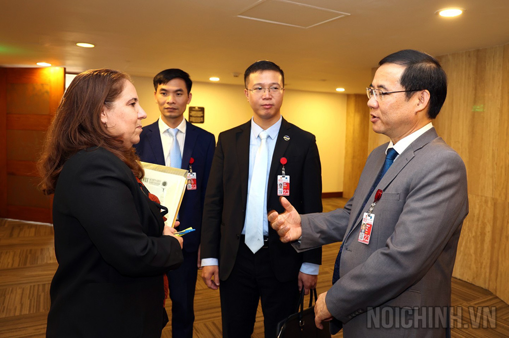 Đồng chí Nguyễn Thái Học, Phó Trưởng Ban Nội chính Trung ương tiếp Phó Trưởng Ban Đối ngoại Trung ương Đảng Cộng sản Cuba