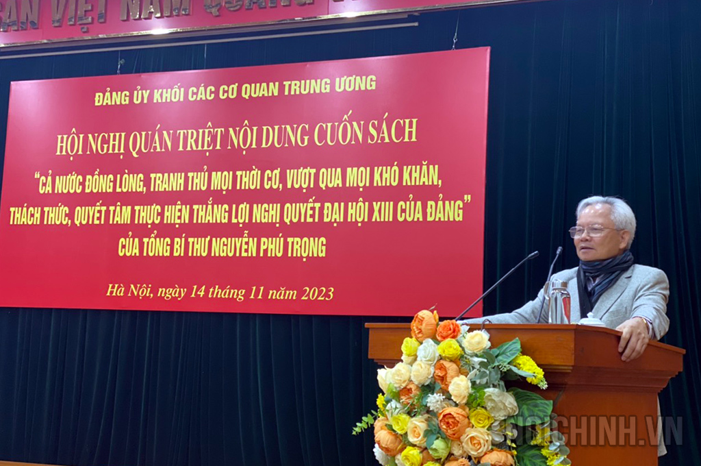 GS. TS Tạ Ngọc Tấn giới thiệu nội dung Cuốn sách của Tổng Bí thư Nguyễn Phú Trọng tại Hội nghị