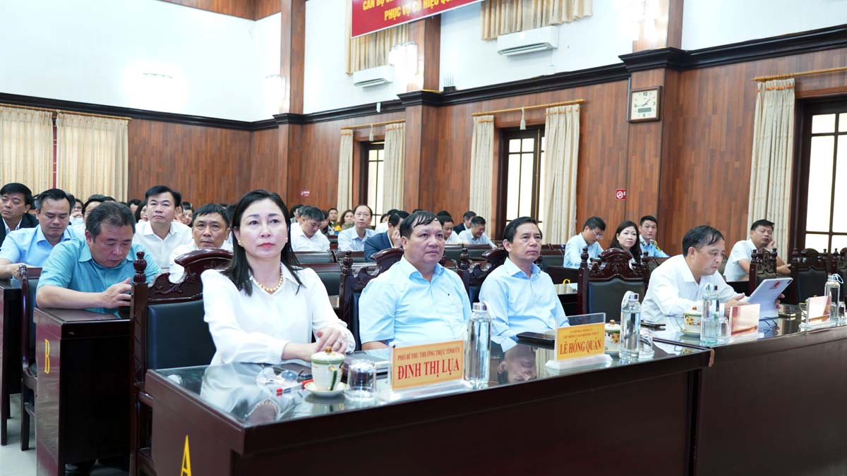 Các đại biểu dự Hội nghị