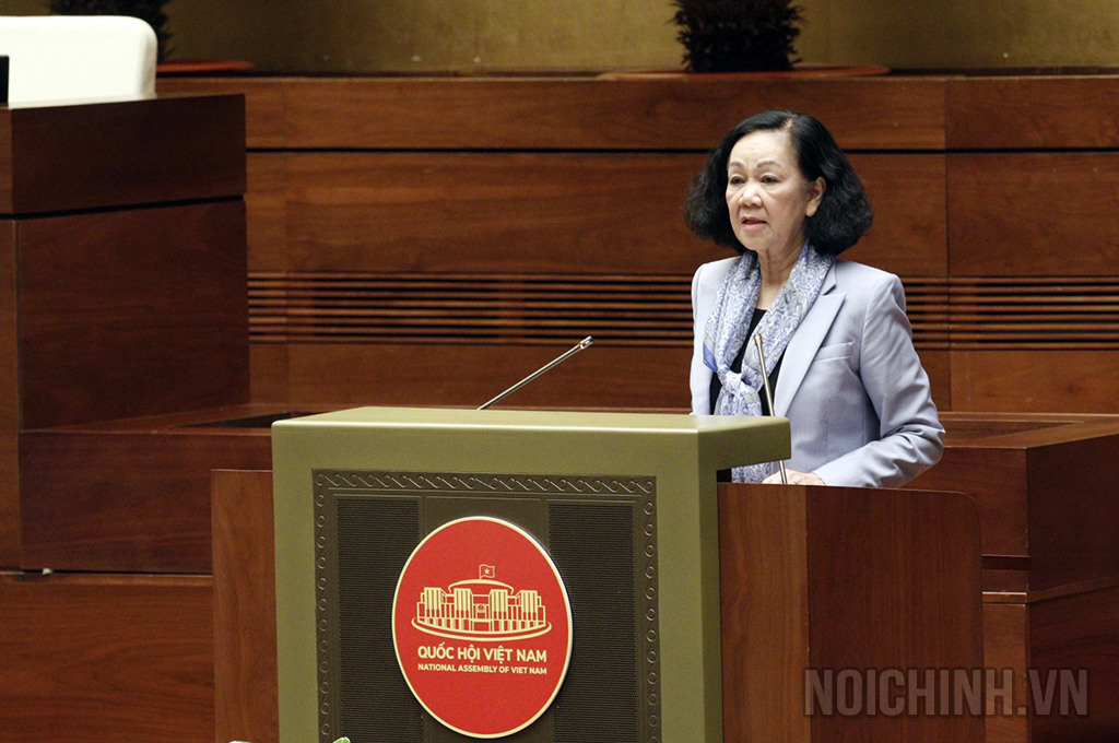 Đồng chí Trương Thị Mai, Ủy viên Bộ Chính trị, Thường trực Ban Bí thư, Trưởng Ban Tổ chức Trung ương phát biểu kết luận Hội nghị