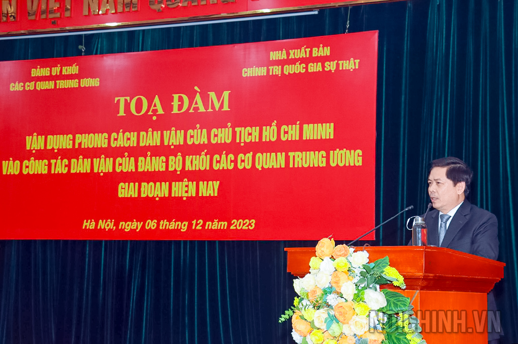 Đồng chí Nguyễn Văn Thể, Ủy viên Trung ương Đảng, Bí thư Đảng ủy Khối các cơ quan Trung ương phát biểu 