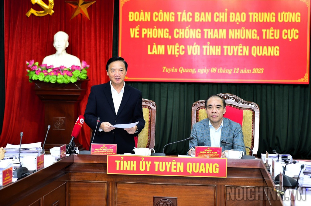 Đồng chí Nguyễn Khắc Định, Ủy viên Trung ương Đảng, Phó Chủ tịch Quốc hội, Phó trưởng Ban Chỉ đạo Trung ương về phòng, chống tham nhũng, tiêu cực phát biểu tại buổi làm việc
