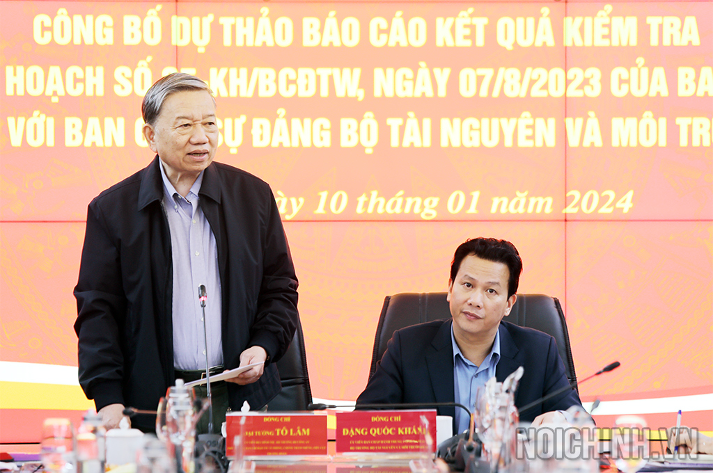 Đồng chí Đại tướng Tô Lâm, Ủy viên Bộ Chính trị, Bộ trưởng Bộ Công an, Phó Trưởng Ban Chỉ đạo Trung ương về phòng, chống tham nhũng, tiêu cực, Trưởng Đoàn kiểm tra số 2 phát biểu Kết luận tại Hội nghị