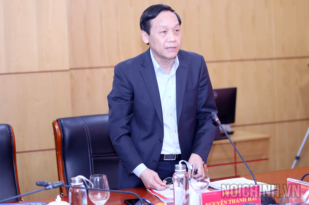 Đồng chí Nguyễn Thanh Hải, Phó Trưởng Ban Nội chính Trung ương, Phó Trưởng Đoàn kiểm tra trình bày dự thảo Báo cáo kết quả kiểm tra tại Hội nghị