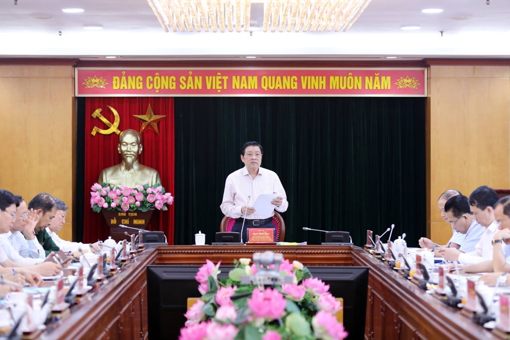 Đồng chí Phan Đình Trạc, Ủy viên Bộ Chính trị, Bí thư Trung ương Đảng, Trưởng Ban Nội chính Trung ương phát biểu kết luận Hội nghị
