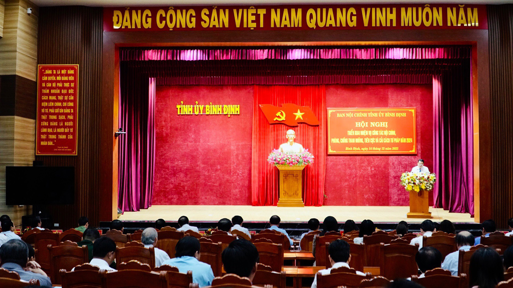 Hội nghị triển khai nhiệm vụ nội chính, phòng, chống tham nhũng, tiêu cực và cải cách tư pháp tỉnh Bình Định năm 2024