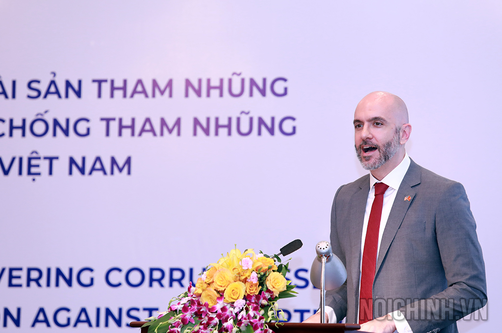 Ông Ryan Mckean, Giám đốc Cơ quan phòng chống ma túy và thực thi pháp luật quốc tế tại Hà Nội phát biểu