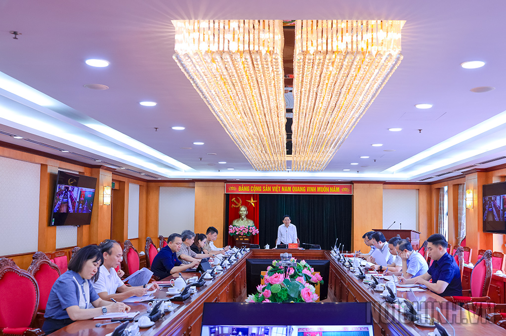 Quang cảnh Cuộc họp