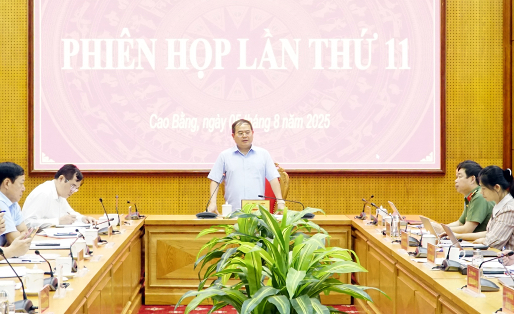 Đồng chí Quản Minh Cường, Bí thư Tỉnh ủy, Trưởng Ban Chỉ đạo phòng, chống tham nhũng, lãng phí, tiêu cực phát biểu kết luận Phiên họp