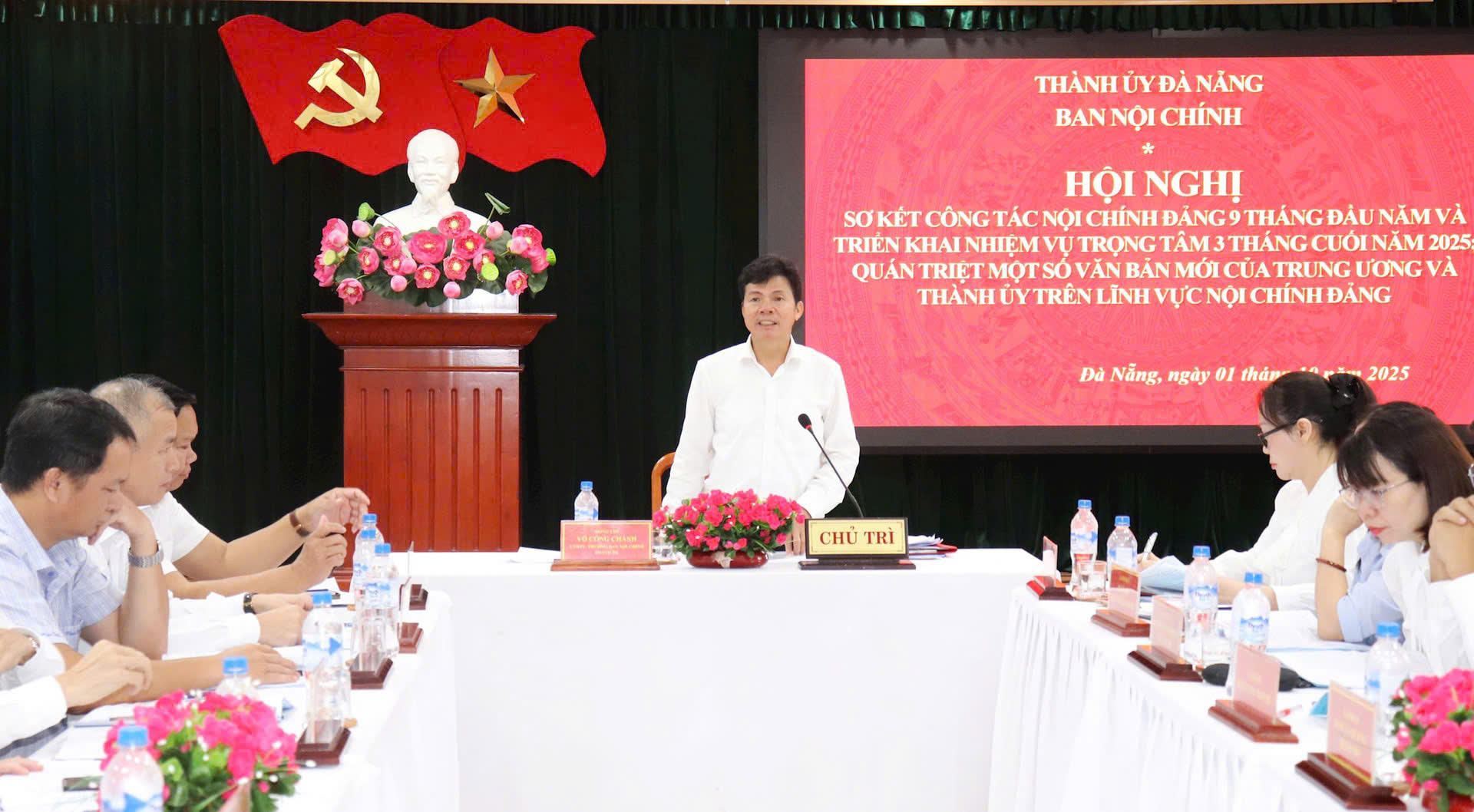 Đồng chí Võ Công Chánh, Ủy viên Ban Thường vụ, Trưởng Ban Nội chính Thành ủy phát biểu tại Hội nghị