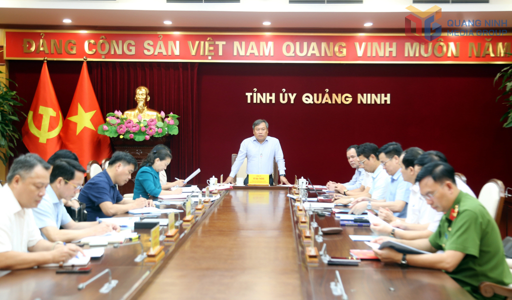 Toàn cảnh Phiên họp