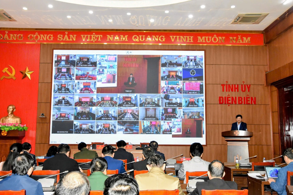 Toàn cảnh Phiên họp