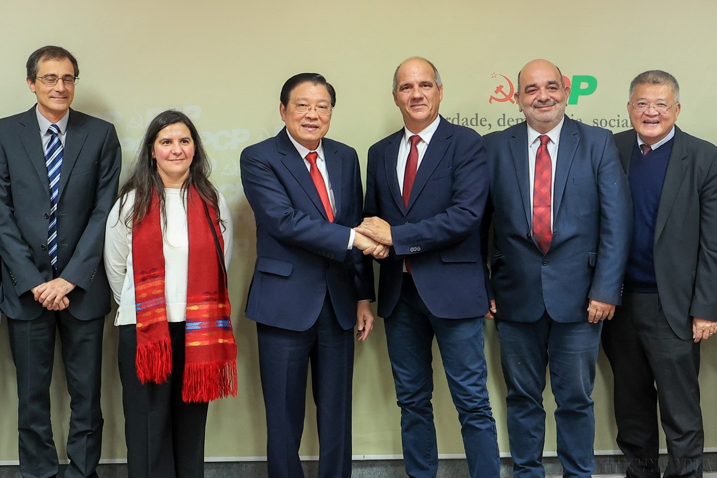 Đồng chí Phan Đình Trạc gặp gỡ và làm việc với Tổng Bí thư Đảng Cộng sản Paulo Raimundo