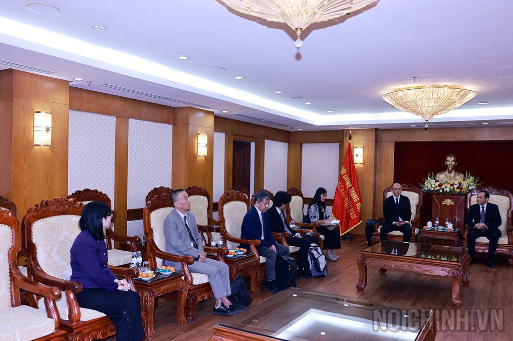 Quang cảnh buổi tiếp