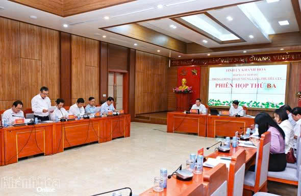 Quang cảnh Phiên họp