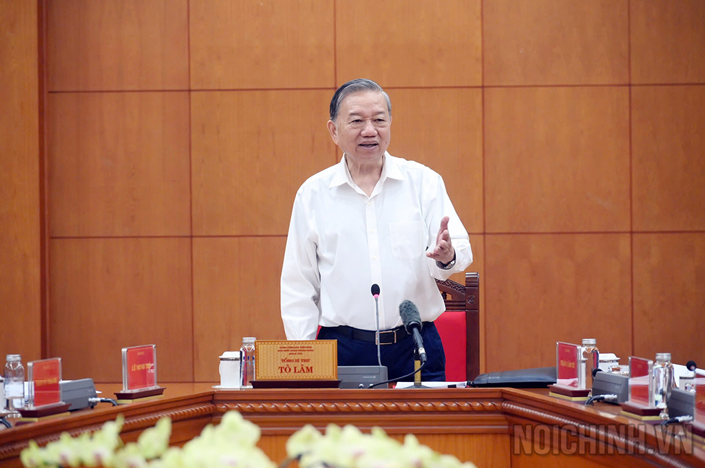 Đồng chí Tổng Bí thư Tô Lâm, Trưởng Ban Chỉ đạo Trung ương về phòng, chống tham nhũng, lãng phí, tiêu cực phát biểu tại Cuộc họp