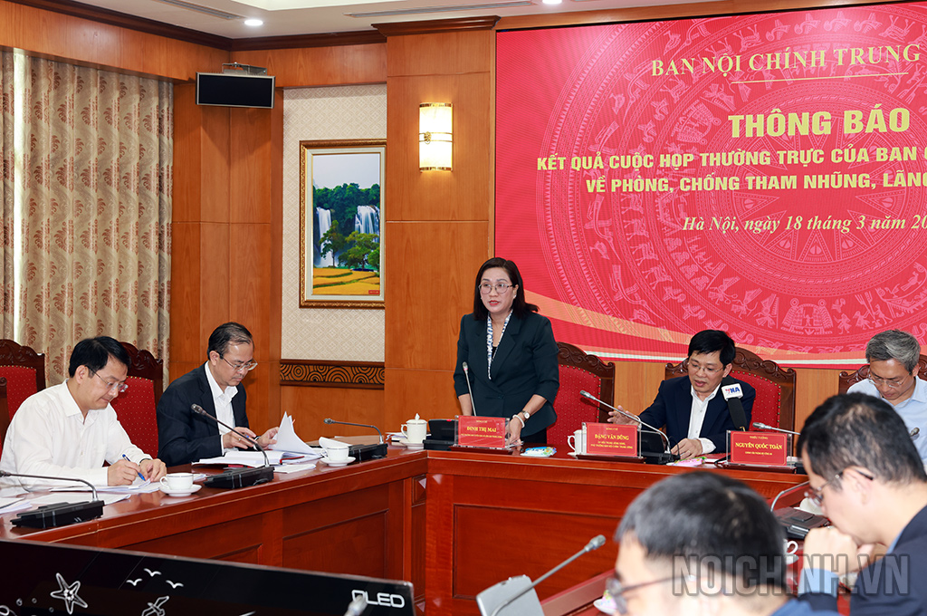 Đồng chí Đinh Thị Mai, Phó Trưởng Ban Tuyên giáo và Dân vận Trung ương quán triệt một số nội dung thông tin, tuyên truyền về nội dung Cuộc họp