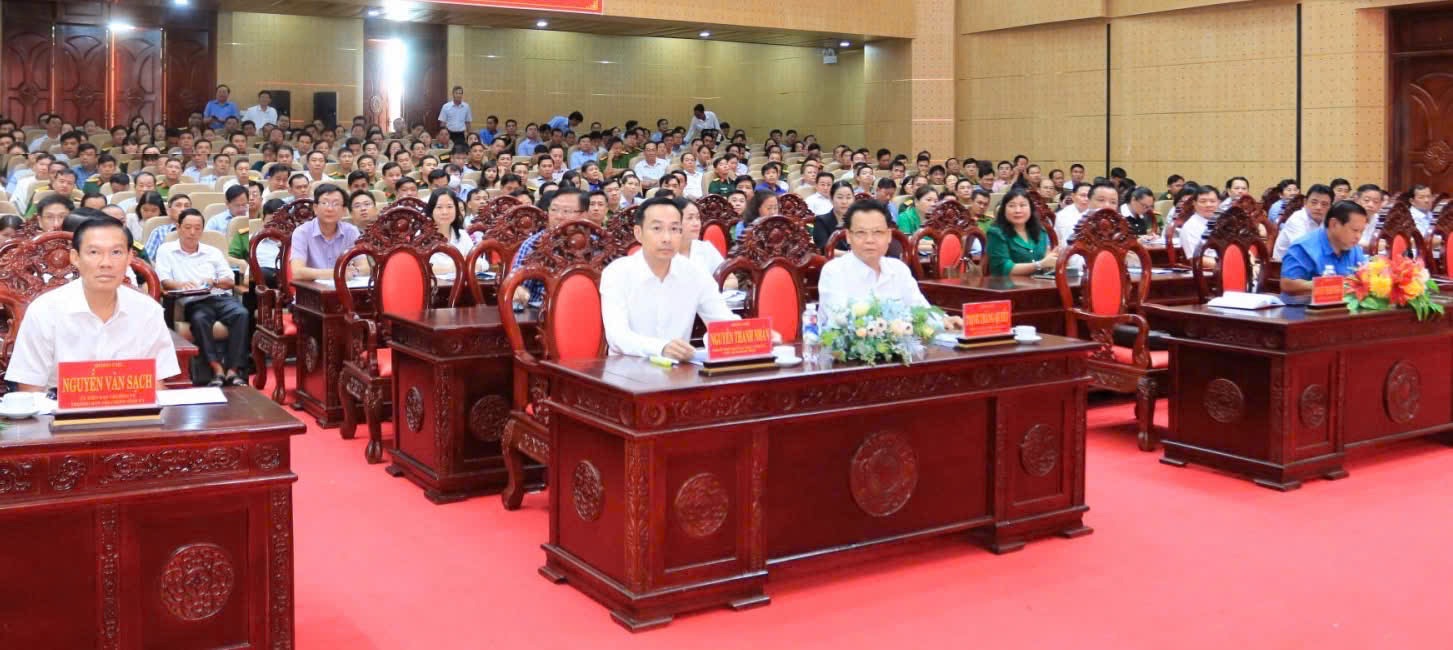 Các đại biểu tham dự Hội nghị