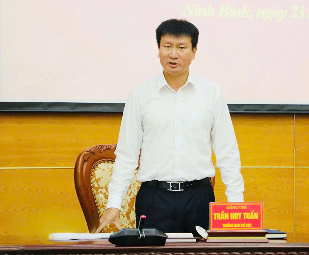  Đồng chí Trần Huy Tuấn, Ủy viên Trung ương Đảng, Bí thư Tỉnh ủy, Trưởng Ban Chỉ đạo phát biểu kết luận