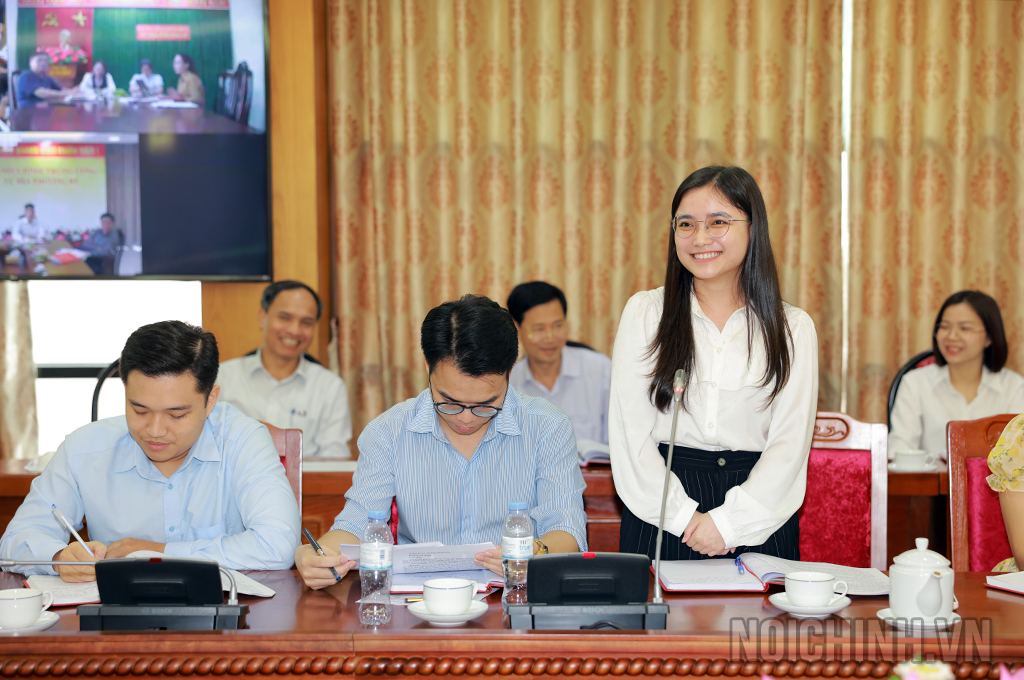 Công chức trẻ của Ban Nội chính Trung ương phát biểu tại buổi gặp mặt