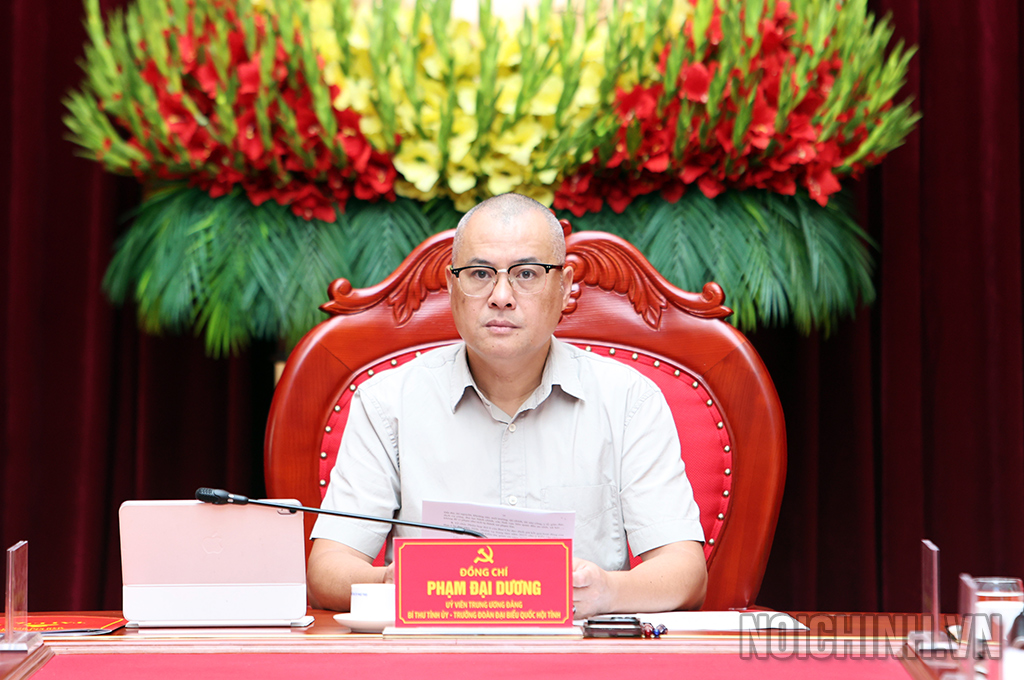 Đồng chí Phạm Đại Dương, Ủy viên Trung ương Đảng, Bí thư Tỉnh ủy, Trưởng Đoàn đại biểu Quốc hội tỉnh, Trưởng Ban Chỉ đạo chủ trì Phiên họp