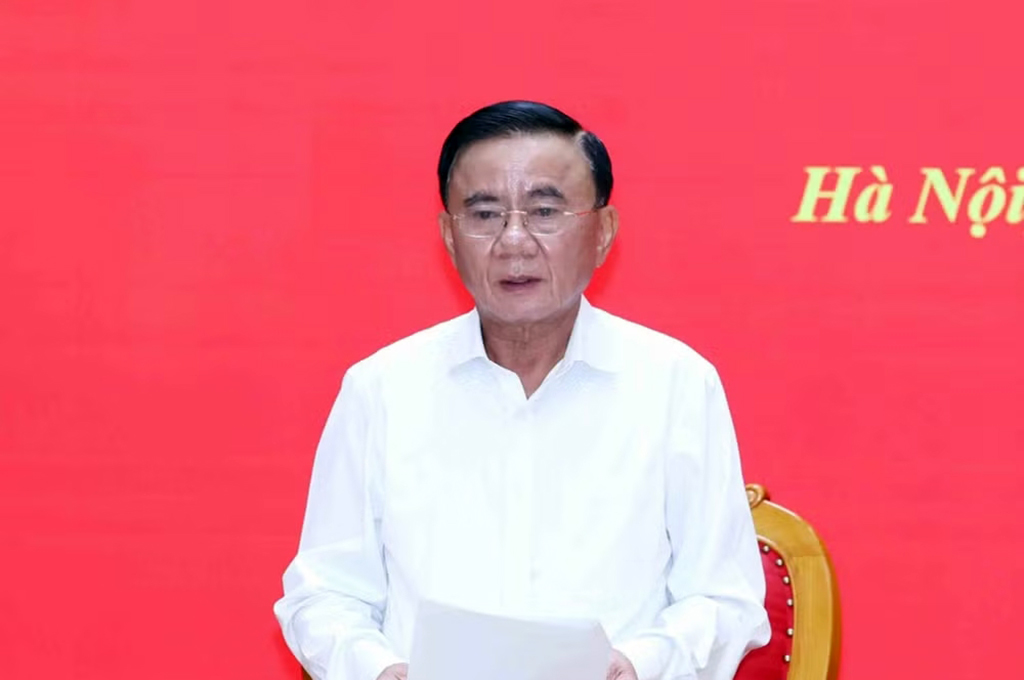 Đồng chí Trần Cẩm Tú, Thường trực Ban Bí thư phát biểu chỉ đạo hội nghị