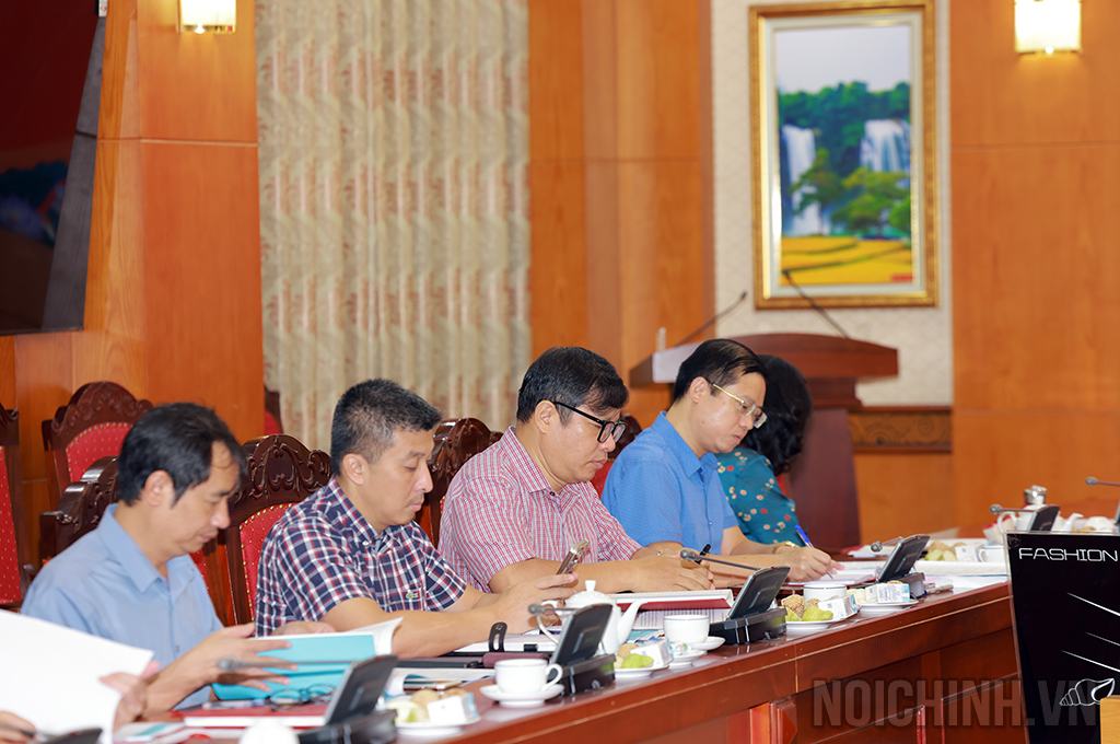Các đại biểu tham dự Tọa đàm