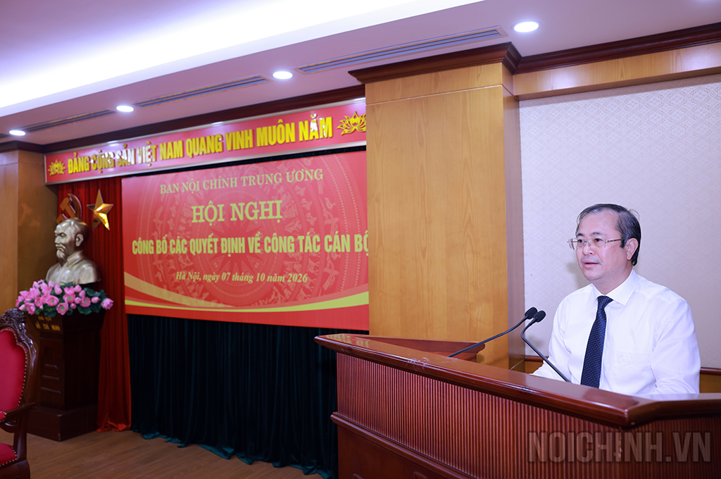 Đồng chí Nguyễn Quang Trường, Chánh Văn phòng Ban Nội chính Trung ương công bố các Quyết định điều động, bổ nhiệm