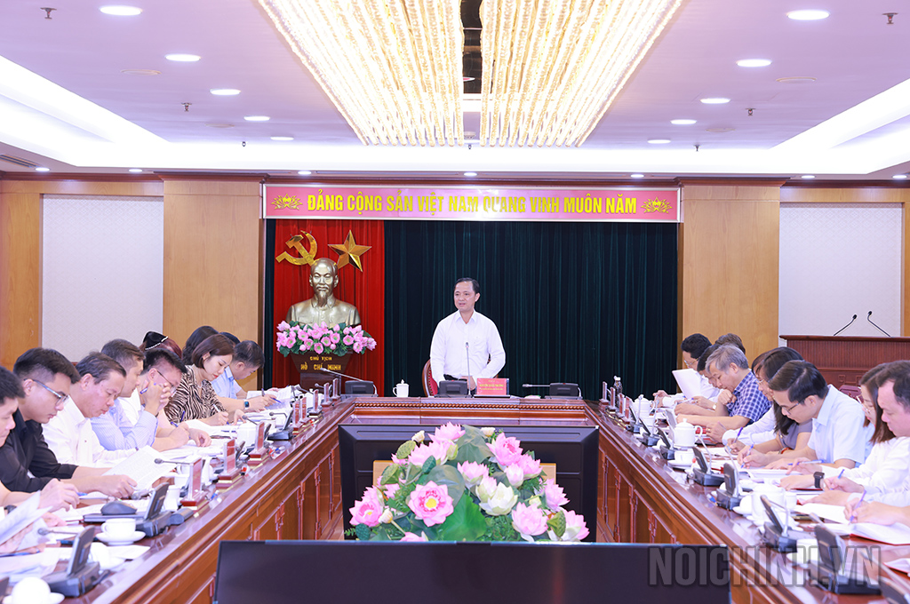 Đồng chí Nguyễn Xuân Trường, Phó Trưởng Ban Nội chính Trung ương phát biểu tại Hội nghị