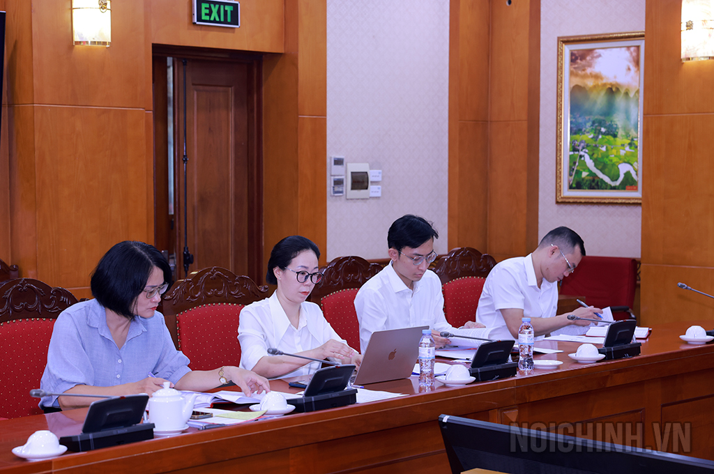 Thành viên Tổ Biên tập xây dựng Đề án tham dự Cuộc họp